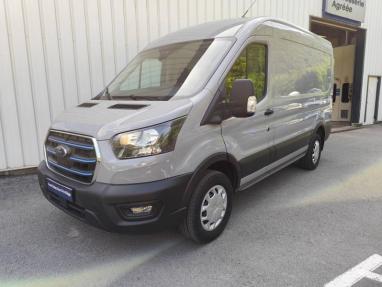 Voir le détail de l'offre de cette FORD Transit 2T Fg PE 350 L2H2 135 kW Batterie 75/68 kWh Trend Business de 2023 en vente à partir de 538.94 €  / mois