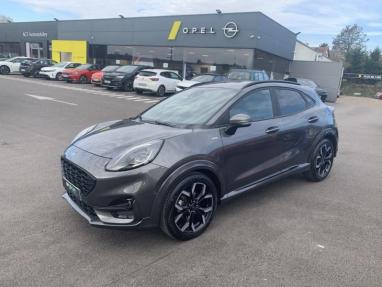 Voir le détail de l'offre de cette FORD Puma 1.0 Flexifuel 125ch S&S mHEV ST-Line de 2022 en vente à partir de 211.99 €  / mois