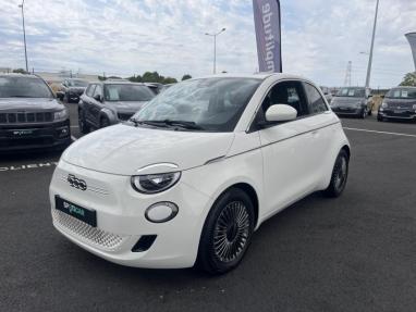 Voir le détail de l'offre de cette FIAT 500 e 95ch IcÃ´ne Plus (Pack Style) de 2022 en vente à partir de 18 999 € 