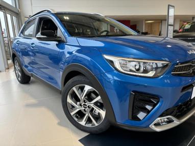 Voir le détail de l'offre de cette KIA Stonic 1.0 T-GDi 100ch Collection de 2024 en vente à partir de 21 959 €