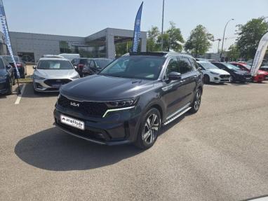 Voir le détail de l'offre de cette KIA Sorento 1.6 T-GDi 230ch HEV Design BVA6 4x2 de 2022 en vente à partir de 402.41 €  / mois