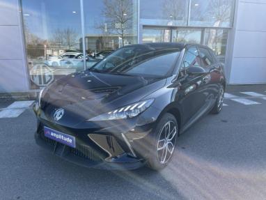 Voir le détail de l'offre de cette MG MOTOR MG4 EV 204ch - 64kWh Luxury MY24 de 2025 en vente à partir de 24 999 € 